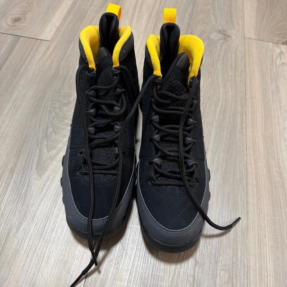 Jordan 9 Retro Dark Charcoal University Gold